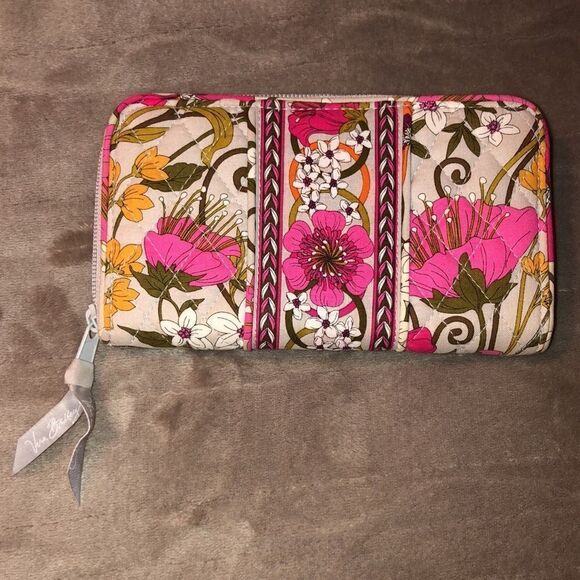 VB Tea Garden Gray Pink Orange White Fuchsia Quilted Floral Zip Around Wallet - Picture 2 of 10